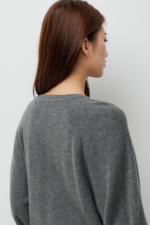 https://img.benettonmall.com/PARTS/KS/26F/SAKP36661GR_MB_D4.jpg?cb=1789983961