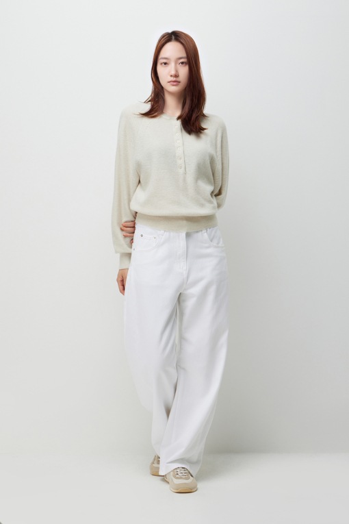 https://img.benettonmall.com/PARTS/KS/26F/SAKP36661IV_MB_M5.jpg?cb=1789983961