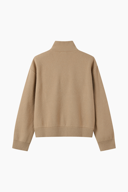 https://img.benettonmall.com/PARTS/KS/26F/SAKP37661BG_MB_D1.jpg?cb=1790808094