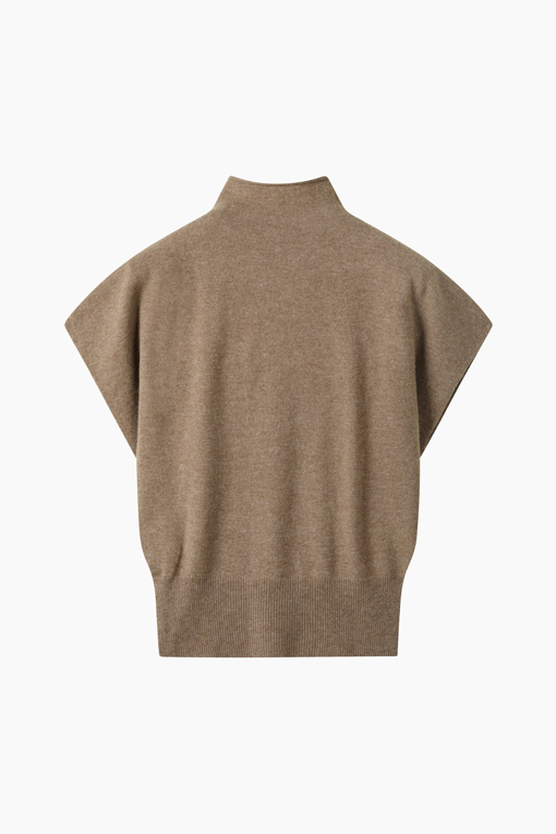 https://img.benettonmall.com/PARTS/KS/26F/SAKP39661MW_MB_D1.jpg?cb=1789983961