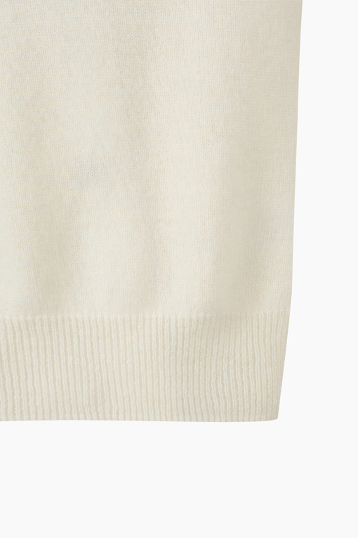https://img.benettonmall.com/PARTS/KS/26F/SAKP43661IV_MB_D4.jpg?cb=1790808094