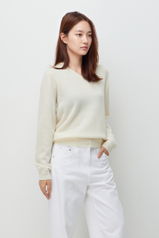 https://img.benettonmall.com/PARTS/KS/26F/SAKP43661IV_MB_M1.jpg?cb=1789983961