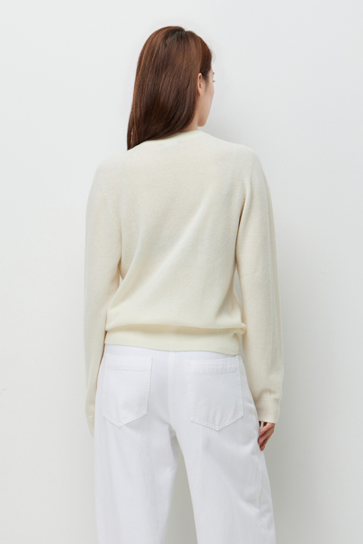 https://img.benettonmall.com/PARTS/KS/26F/SAKP43661IV_MB_M2.jpg?cb=1790808094