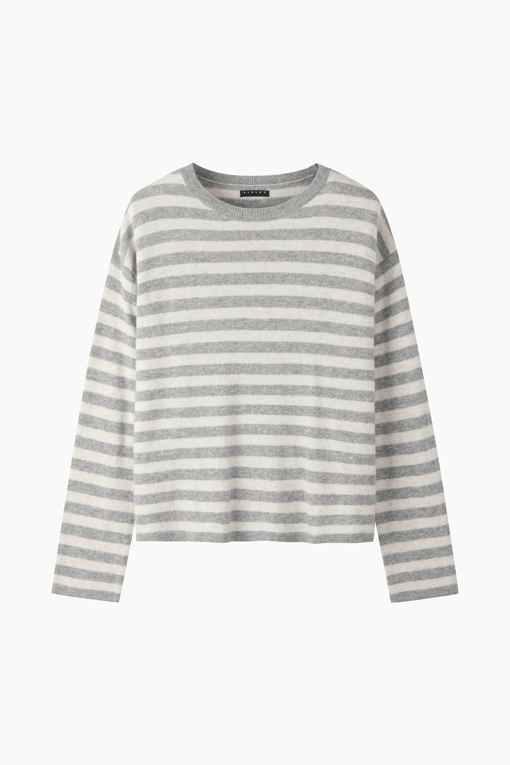 https://img.benettonmall.com/PARTS/KS/26F/SAKP46661BE_MB_D0.jpg?cb=1793028892