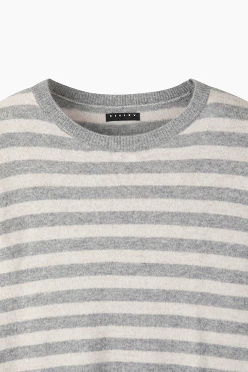 https://img.benettonmall.com/PARTS/KS/26F/SAKP46661BE_MB_D2.jpg?cb=1793028892
