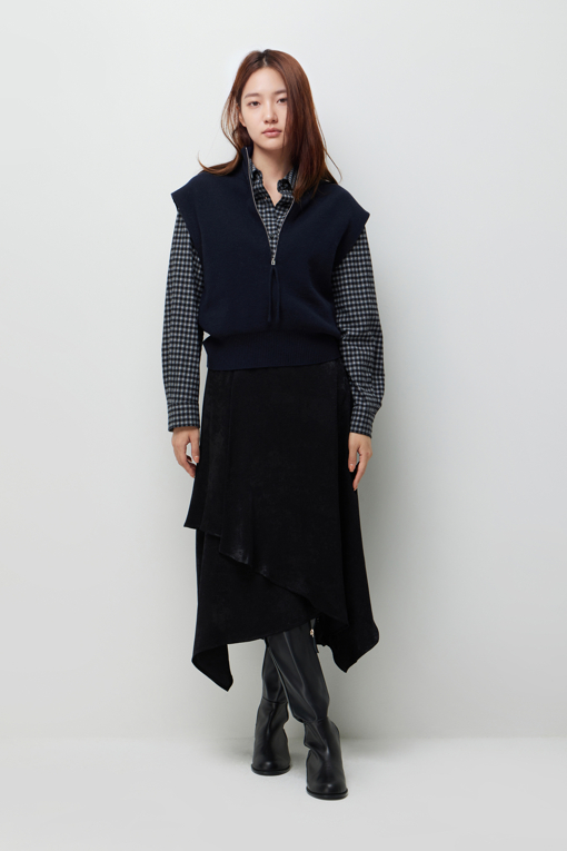 https://img.benettonmall.com/PARTS/KS/26F/SAKP52661DN_MB_M5.jpg?cb=1789983961