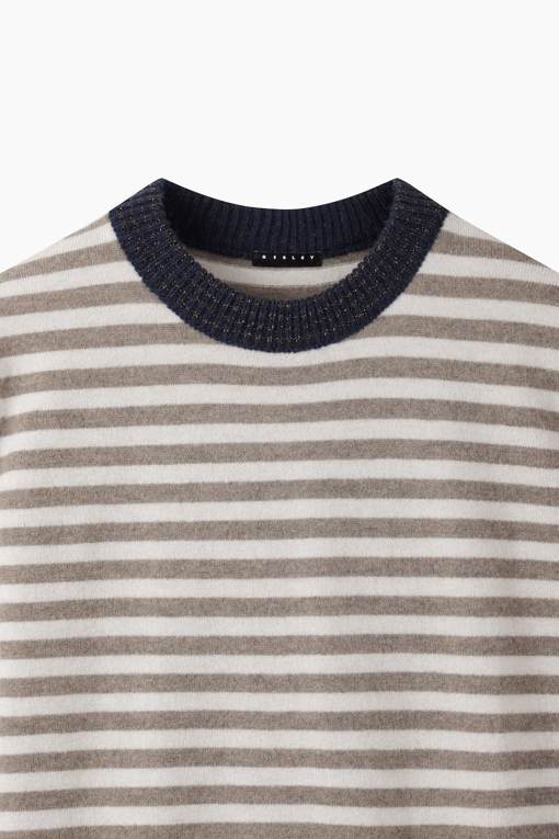 https://img.benettonmall.com/PARTS/KS/26F/SAKP55661BG_MB_D2.jpg?cb=1789983961