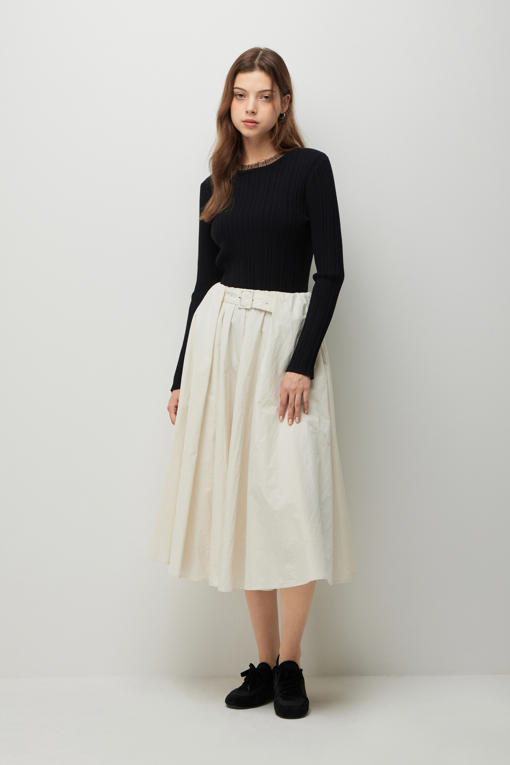 https://img.benettonmall.com/PARTS/KS/26F/SAKP71641BK_MB_D5.jpg?cb=1792113748