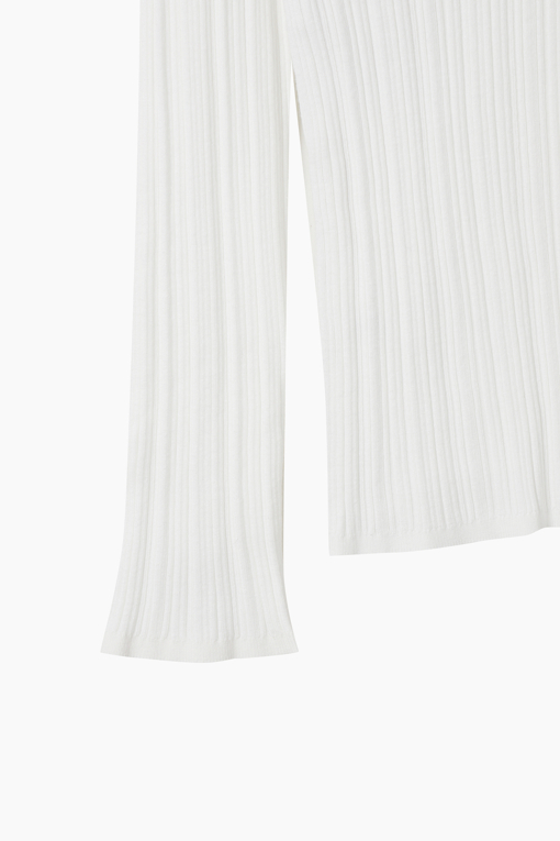 https://img.benettonmall.com/PARTS/KS/26F/SAKP71641IV_MB_D13.jpg?cb=1792113748