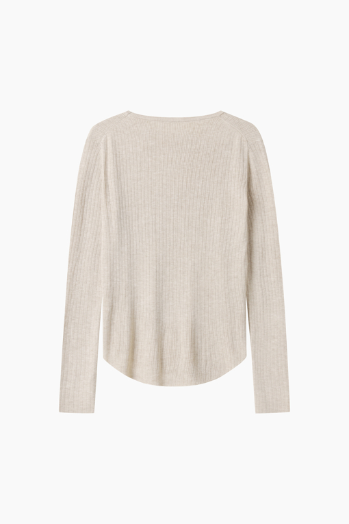 https://img.benettonmall.com/PARTS/KS/26F/SAKP72641BE_MB_D11.jpg?cb=1787100377