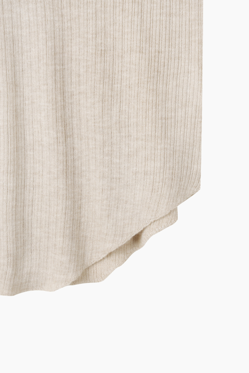 https://img.benettonmall.com/PARTS/KS/26F/SAKP72641BE_MB_D14.jpg?cb=1787100377