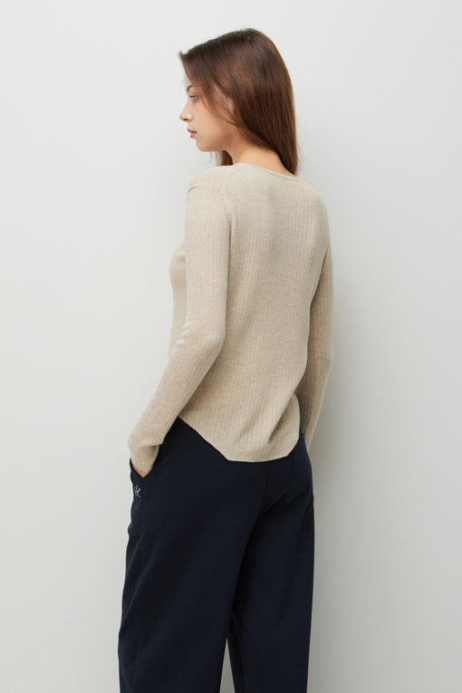 https://img.benettonmall.com/PARTS/KS/26F/SAKP72641BE_MB_D2.jpg?cb=1786279682