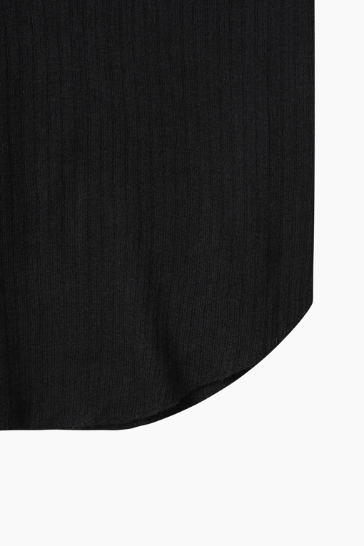 https://img.benettonmall.com/PARTS/KS/26F/SAKP72641BK_MB_D14.jpg?cb=1786279682