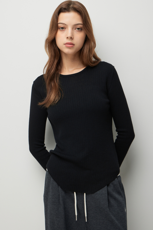 https://img.benettonmall.com/PARTS/KS/26F/SAKP72641BK_MB_D3.jpg?cb=1787100377