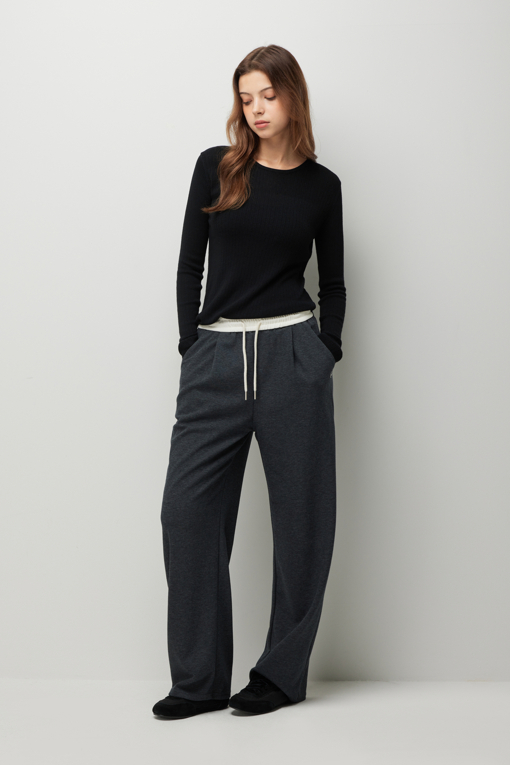 https://img.benettonmall.com/PARTS/KS/26F/SAKP72641BK_MB_D5.jpg?cb=1787100377