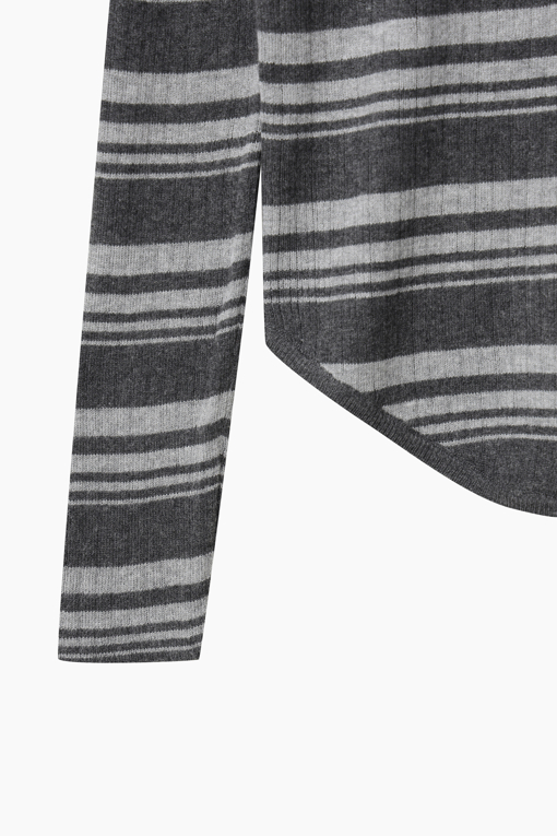 https://img.benettonmall.com/PARTS/KS/26F/SAKP72641GR_MB_D13.jpg?cb=1787100377