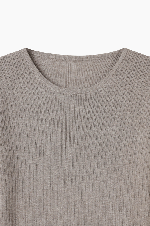 https://img.benettonmall.com/PARTS/KS/26F/SAKP72641MW_MB_D12.jpg?cb=1787100377