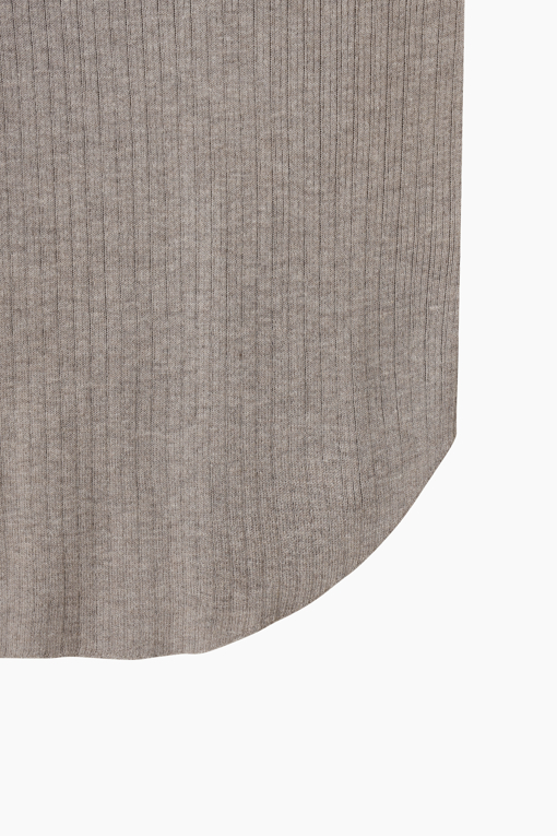 https://img.benettonmall.com/PARTS/KS/26F/SAKP72641MW_MB_D14.jpg?cb=1787100377