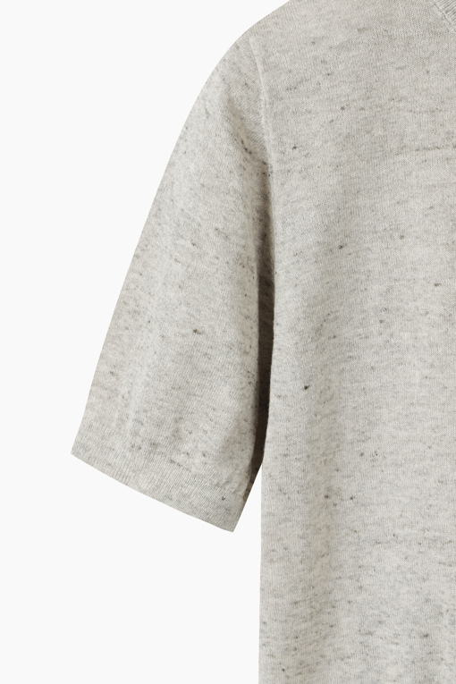 https://img.benettonmall.com/PARTS/KS/26F/SAKP74641LG_MB_D13.jpg?cb=1792113748