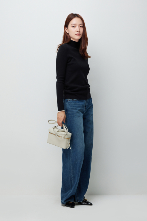 https://img.benettonmall.com/PARTS/KS/26F/SAKP82661BK_MB_M5.jpg?cb=1790808094