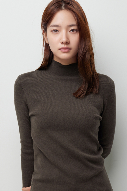 https://img.benettonmall.com/PARTS/KS/26F/SAKP82661BR_MB_D3.jpg?cb=1790808094