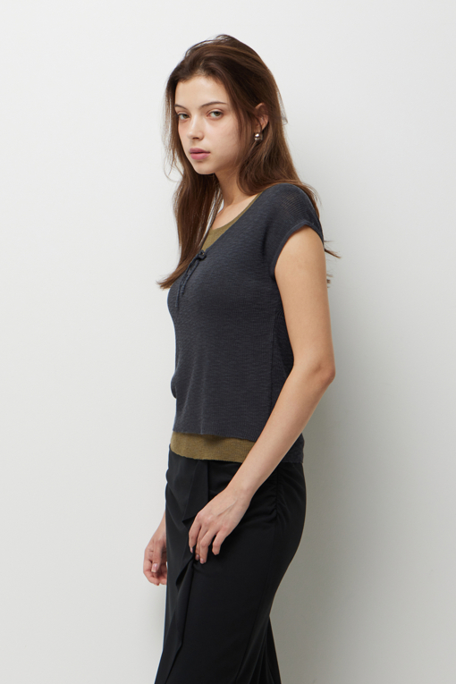 https://img.benettonmall.com/PARTS/KS/26F/SAKPE1641DG_MB_D1.jpg?cb=1787100377