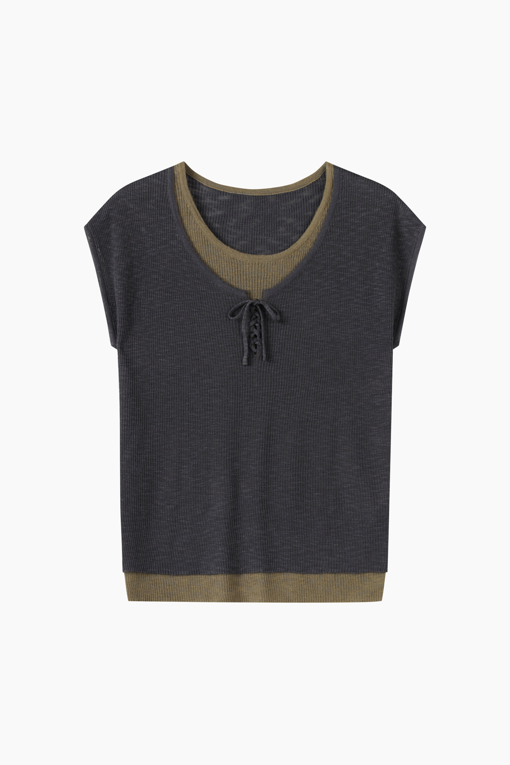 https://img.benettonmall.com/PARTS/KS/26F/SAKPE1641DG_MB_D10.jpg?cb=1787100377