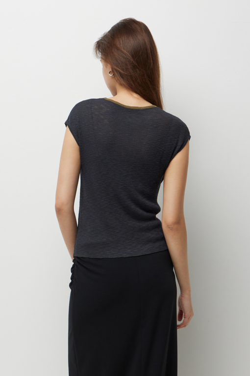 https://img.benettonmall.com/PARTS/KS/26F/SAKPE1641DG_MB_D2.jpg?cb=1787100377
