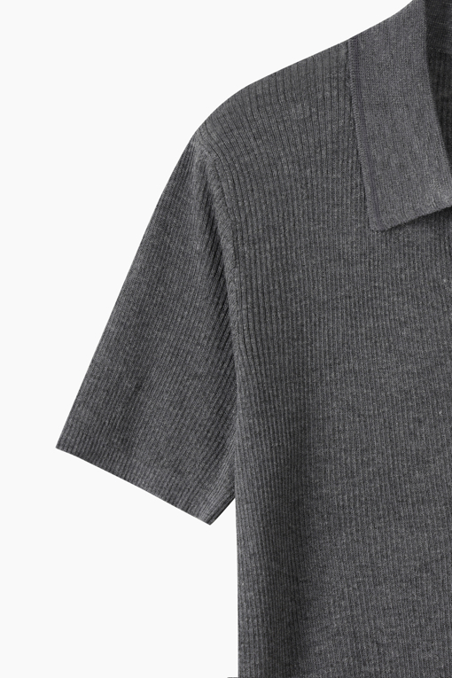 https://img.benettonmall.com/PARTS/KS/26F/SAKPE2641DG_MB_D13.jpg?cb=1787829942