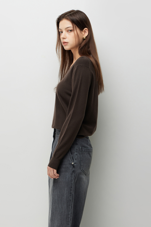 https://img.benettonmall.com/PARTS/KS/26F/SAKPE8661BR_MB_D1.jpg?cb=1787829942