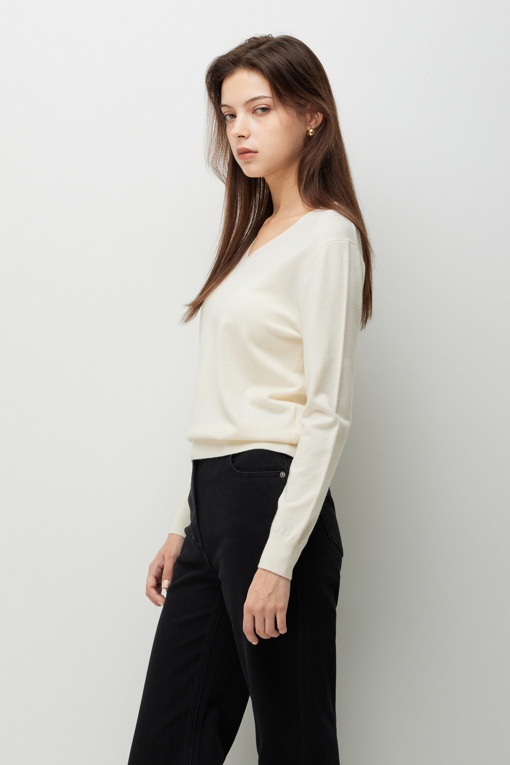 https://img.benettonmall.com/PARTS/KS/26F/SAKPE8661IV_MB_D1.jpg?cb=1787829942