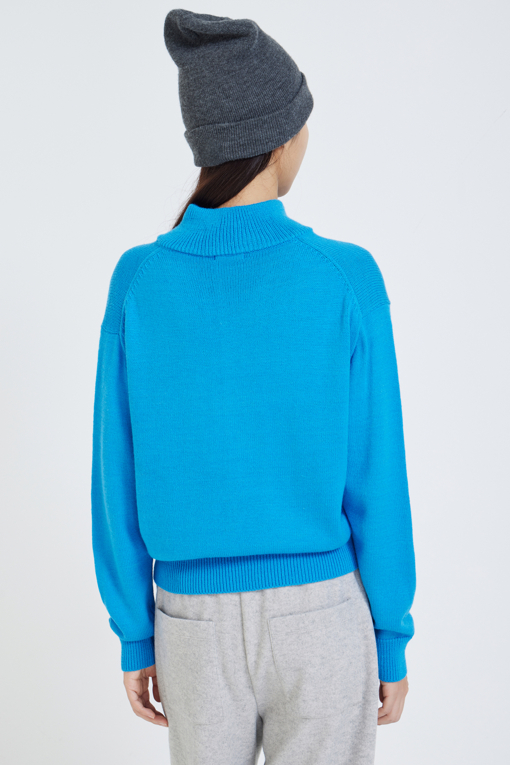 https://img.benettonmall.com/PARTS/KS/26F/SAKPE9661BL_MB_M4.jpg?cb=1792404559