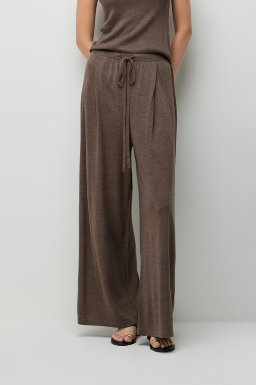 https://img.benettonmall.com/PARTS/KS/26F/SAKS01641BR_MB_D0.jpg?cb=1789410927