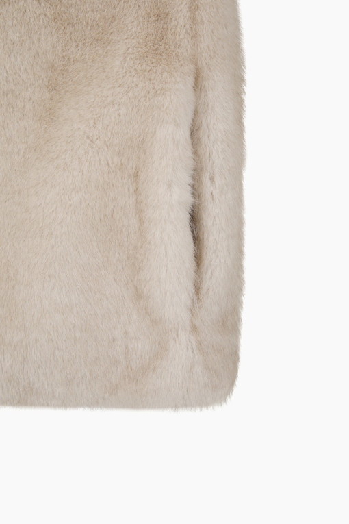 https://img.benettonmall.com/PARTS/KS/26F/SALE33661IV_MB_D4.jpg?cb=1789983961