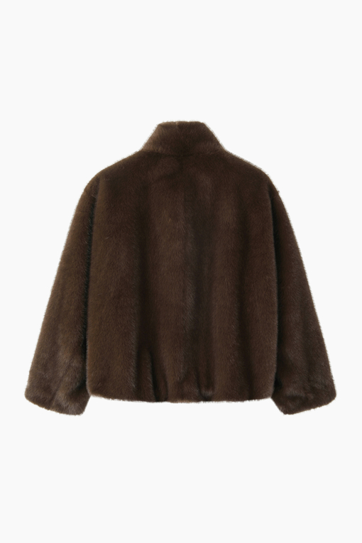 https://img.benettonmall.com/PARTS/KS/26F/SALE40661DW_MB_D1.jpg?cb=1789410927
