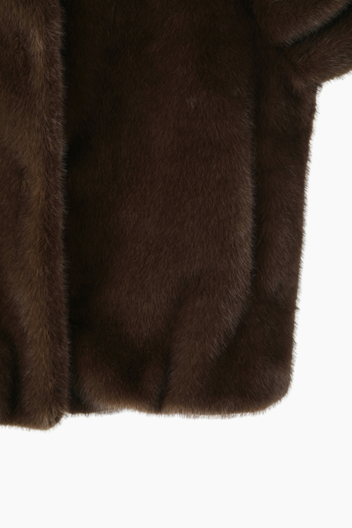 https://img.benettonmall.com/PARTS/KS/26F/SALE40661DW_MB_D4.jpg?cb=1789410927