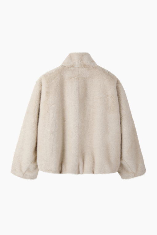 https://img.benettonmall.com/PARTS/KS/26F/SALE40661IV_MB_D1.jpg?cb=1789410927