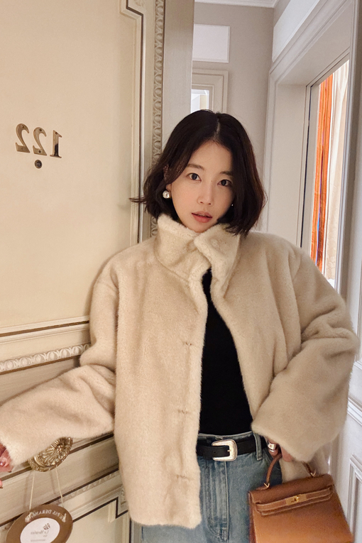 https://img.benettonmall.com/PARTS/KS/26F/SALE40661IV_MB_L0.jpg?cb=1789410927