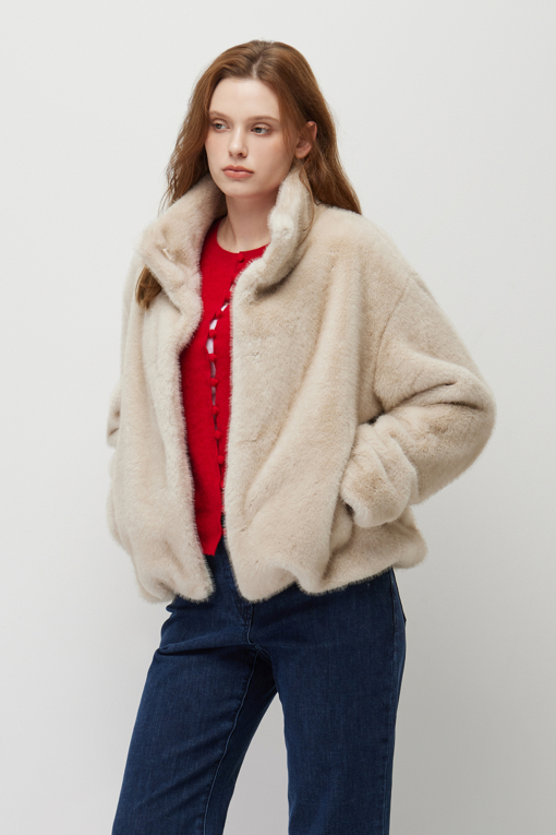 https://img.benettonmall.com/PARTS/KS/26F/SALE40661IV_MB_M1.jpg?cb=1793028892
