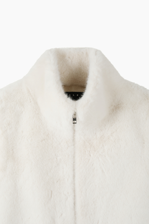 https://img.benettonmall.com/PARTS/KS/26F/SALE44661WH_MB_D2.jpg?cb=1789983961