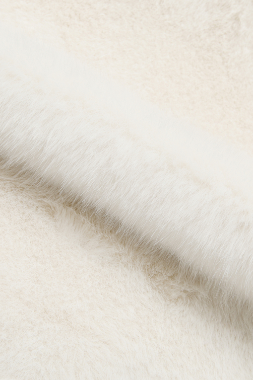https://img.benettonmall.com/PARTS/KS/26F/SALE44661WH_MB_D5.jpg?cb=1789983961