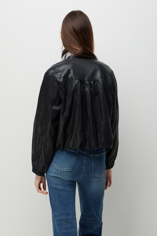 https://img.benettonmall.com/PARTS/KS/26F/SALEE1641BK_MB_D2.jpg?cb=1787100377