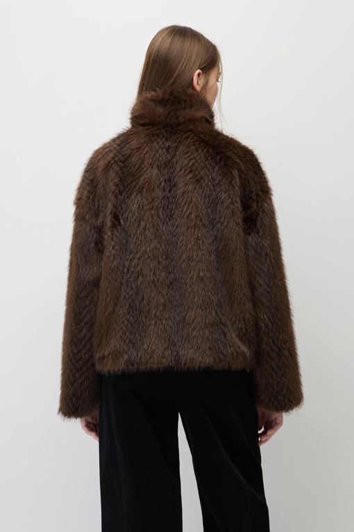 https://img.benettonmall.com/PARTS/KS/26F/SALEE5661DW_MB_M2.jpg?cb=1793028892