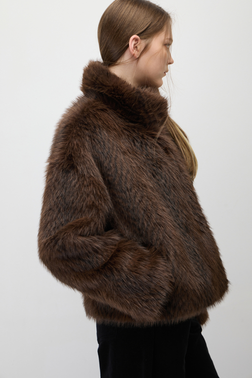 https://img.benettonmall.com/PARTS/KS/26F/SALEE5661DW_MB_M4.jpg?cb=1793028892