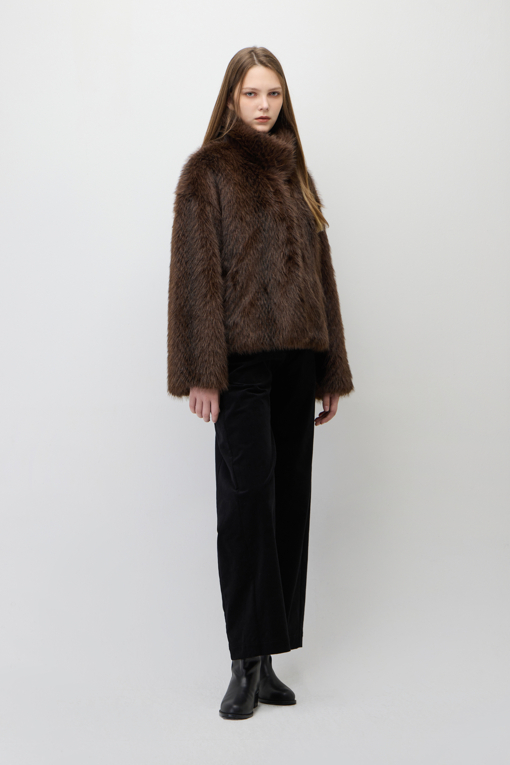 https://img.benettonmall.com/PARTS/KS/26F/SALEE5661DW_MB_M5.jpg?cb=1793028892