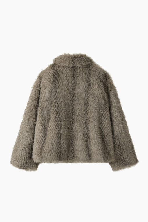 https://img.benettonmall.com/PARTS/KS/26F/SALEE5661ED_MB_D1.jpg?cb=1789410927
