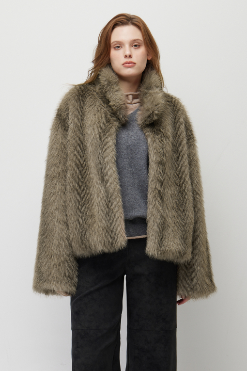 https://img.benettonmall.com/PARTS/KS/26F/SALEE5661ED_MB_M0.jpg?cb=1791199473