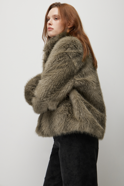 https://img.benettonmall.com/PARTS/KS/26F/SALEE5661ED_MB_M4.jpg?cb=1793028892