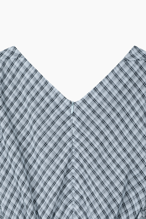 https://img.benettonmall.com/PARTS/KS/26F/SAOP01641LB_MB_D14.jpg?cb=1785497529