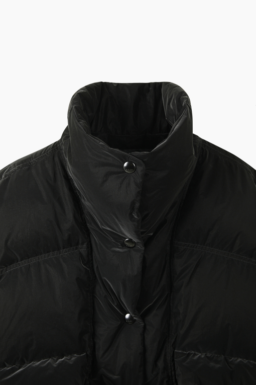 https://img.benettonmall.com/PARTS/KS/26F/SAPD32661BK_MB_D2.jpg?cb=1793028892